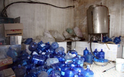 Nước uống đóng chai Việt Nam: 'Thua ngay trên sân nhà'