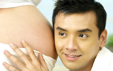 Sinh con muộn: yếu mẹ khổ con