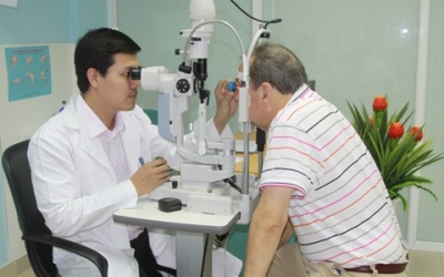 Chăm sóc mắt sau phẫu thuật đục thủy tinh thể