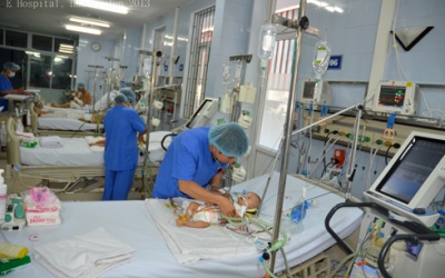 Phẫu thuật cứu trẻ teo động mạch phổi