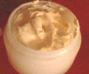 Trắng da “siêu tốc”: Tiền mất tật mang