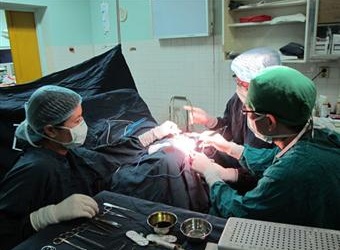 Bi hài chuyện phẫu thuật xác định lại giới tính