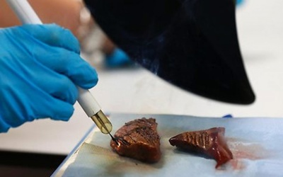 Anh chế tạo dao mổ nhận diện khối u ung thư