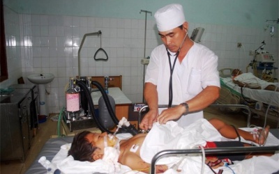 Bé 11 tuổi đứt nhánh động mạch cảnh họng được cứu sống