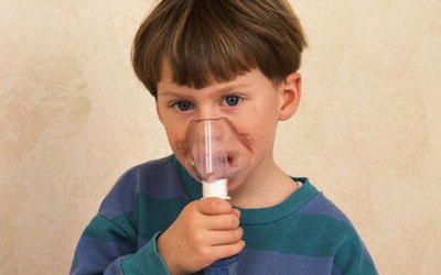 Cắt cơn hen tại nhà cho trẻ