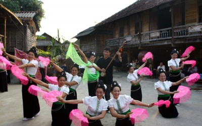 Nhiều lễ hội văn hóa trong tháng 8