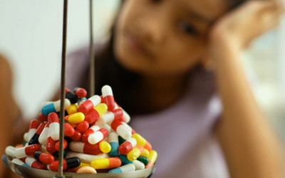 Lưu ý khi dùng thuốc cho trẻ