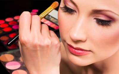 Vì sao không nên 'tra tấn' da hàng ngày?