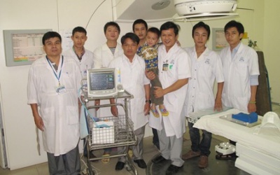 BV TW Huế: Lần đầu tiên xạ trị u não có gây mê ở trẻ 4 tuổi