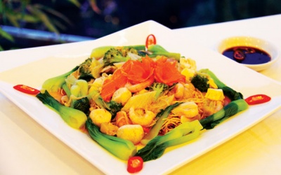 Thưởng thức món chay trên tầng cao