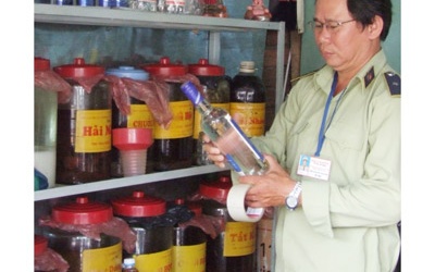 Rượu độc giết người: methanol cao gấp 1.700 lần cho phép!