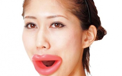 Giữ khuôn mặt xinh đẹp nhờ 'đôi môi cao su'