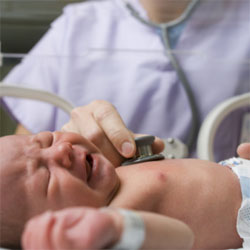 Nhận biết trẻ ngộ độc từ sữa nhiễm khuẩn New Zealand