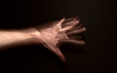 Ám ảnh vì 'bàn tay ngoài hành tinh'