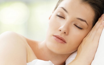 6 lợi ích của ngủ nude