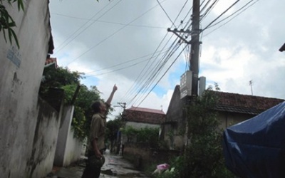 Thôn điện giật 20 năm kêu cứu