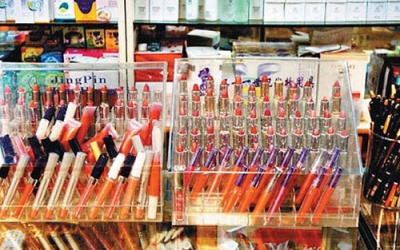 Thản nhiên làm đẹp cùng son độc