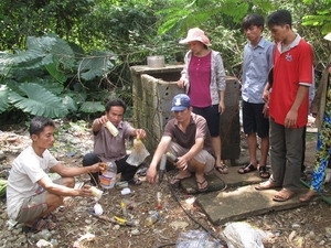 Khám sức khỏe cho người dân vùng bị chôn hóa chất