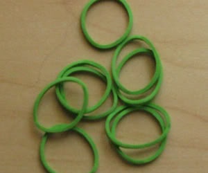 Nuốt dây thun, bé 1 tuổi nguy cơ chết não