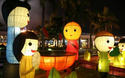 Châu Á rực rỡ đón Trung thu