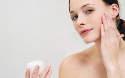 Sưng mặt vì mỹ phẩm 'xịn'