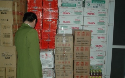 Chợ Hà Nội ngập gia vị Tàu