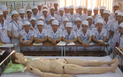 Sinh viên y khoa vẫn phải học... chay