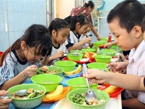 Gia tăng nguy cơ ngộ độc tại các trường đầu năm học