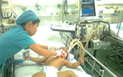 Uống nhầm xăng vì... khát