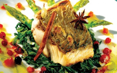 Béo ngọt cá chẽm xốt quế