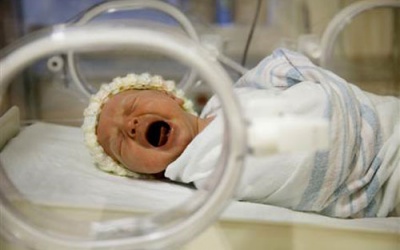 Anh 'bật đèn xanh' cho việc sửa gien trong thụ tinh nhân tạo