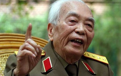 Kính cẩn nghiêng mình trước 'người anh hùng của nhân dân'!