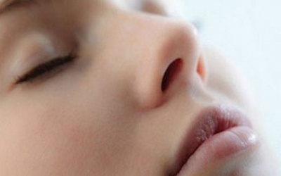 Nguy hại loại kem 'bôi đâu nở đó'