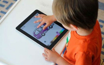 Hại cột sống vì... smartphone