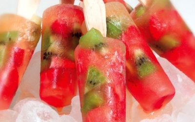 Tự làm kem kiwi dâu tây 'bắt mắt'