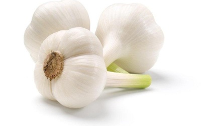 Tự chữa viêm họng với tỏi sống