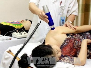 Việt Nam đào tạo các y, bác sĩ châm cứu cho Mexico