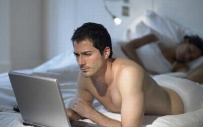 Mất 'năng lực đàn ông' vì phim sex