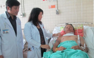 BV Chợ Rẫy phẫu thuật cứu bệnh nhân đứt gần hết thanh khí quản