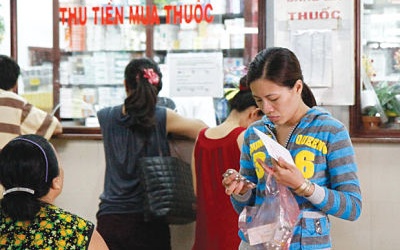 Bộ trưởng Y tế: 'Nhập nhèm' giá thuốc do... quy trình!
