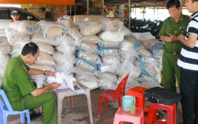 Thị trường sữa: Giá lên, chất lượng xuống