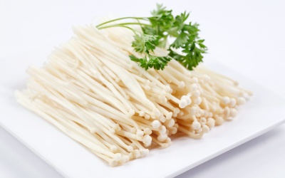 Món ăn, bài thuốc từ nấm kim châm