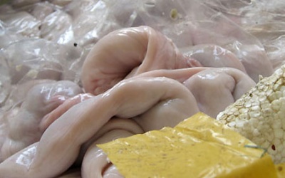 Ngăn chặn 550kg nầm lợn thối vào nhà hàng đặc sản