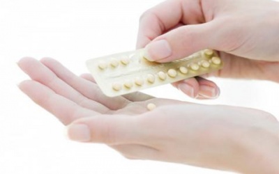 Uống thuốc tránh thai quá 3 năm có nguy cơ bị mù lòa