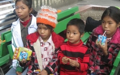 Bắc Giang: Một gia đình nghi bị ngộ độc thuốc diệt cỏ