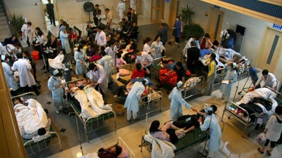 Hàng trăm công nhân có dấu hiệu ngộ độc thực phẩm