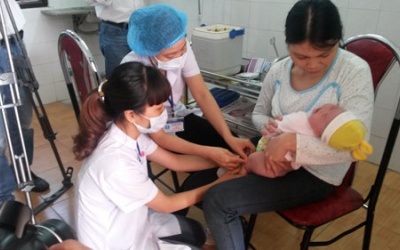 Điều tra nguyên nhân bé gái tử vong sau tiêm Quinvaxem ở Bạc Liêu