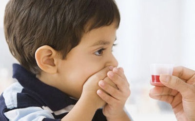 Bé ơi, uống thuốc dễ như chơi!