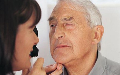 Bảo vệ mắt khi có tuổi