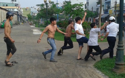 Đã chở thịt thối còn đánh người thi hành công vụ